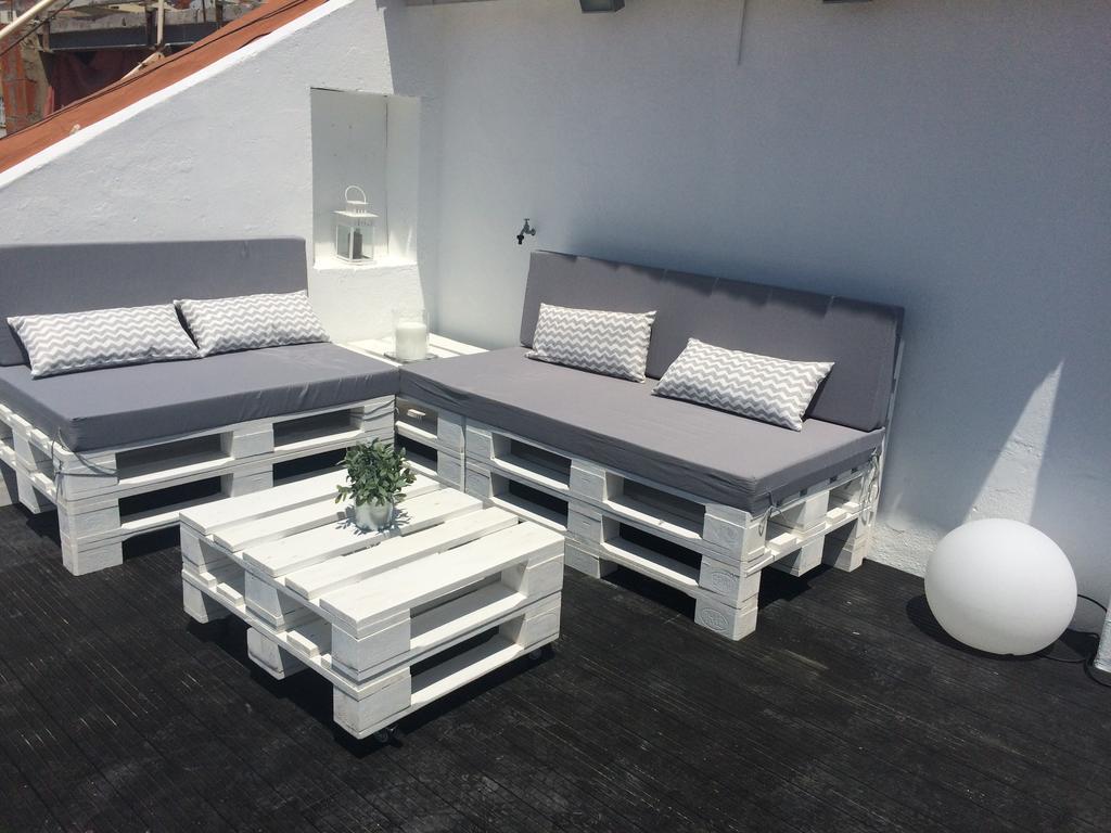 A Terrace On A Topfloor With A View Lisbon Exterior photo